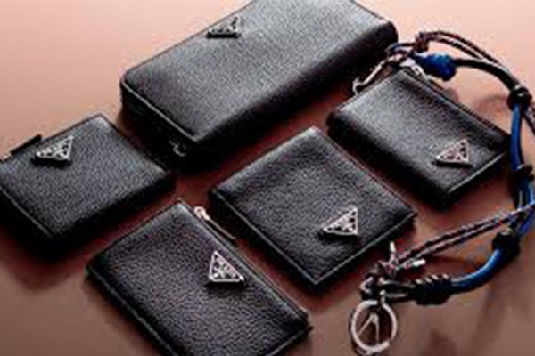 プラダprada 財布 偽物 にせもの 見分け 方